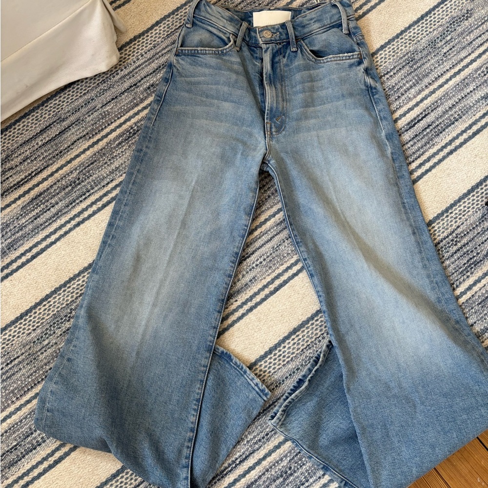 MOTHER Superior -The Hustler Roller Sneak Jeans - Picture 2 of 8